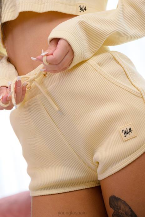 pantalones cortos color melocotón w113 mujer YoungLA Marfil 4Z0B1101 ropa